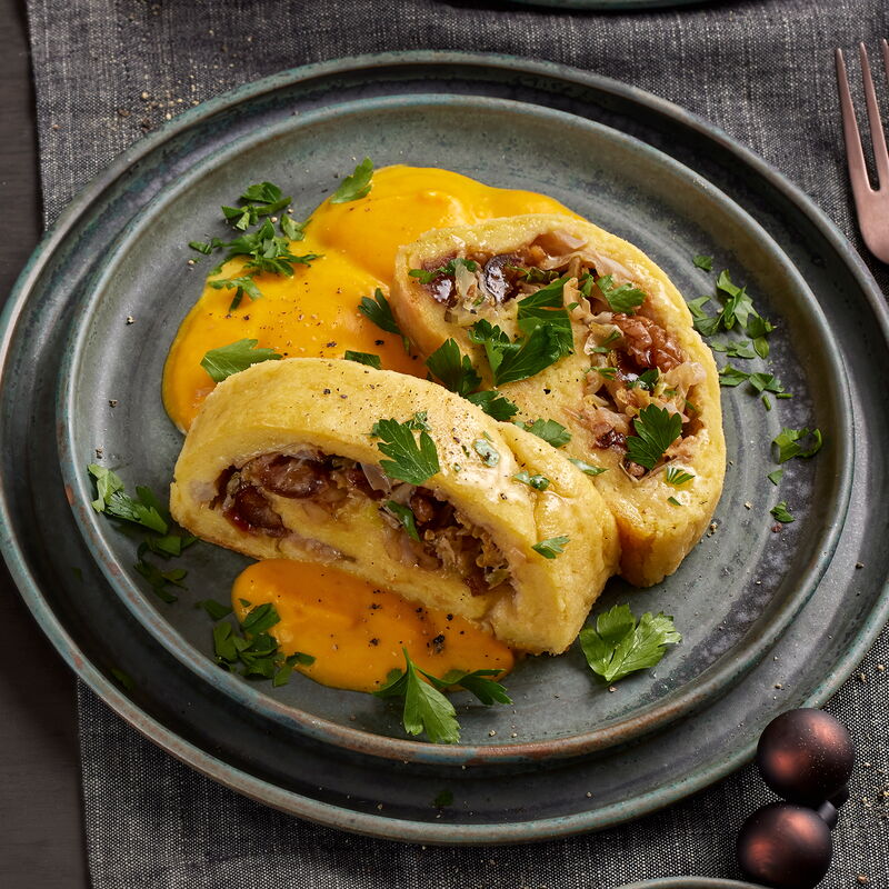 6 21 Gefuellte Kartoffelrolle Mit Kuerbissosse 1600x1600px 34ab632e