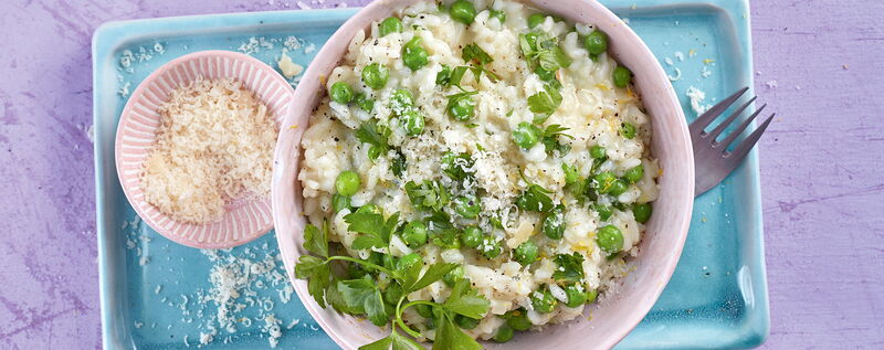 2 21 Erbsen Zitronen Risotto Mit Blaumschimmelkaese 1920x760px 73168f27