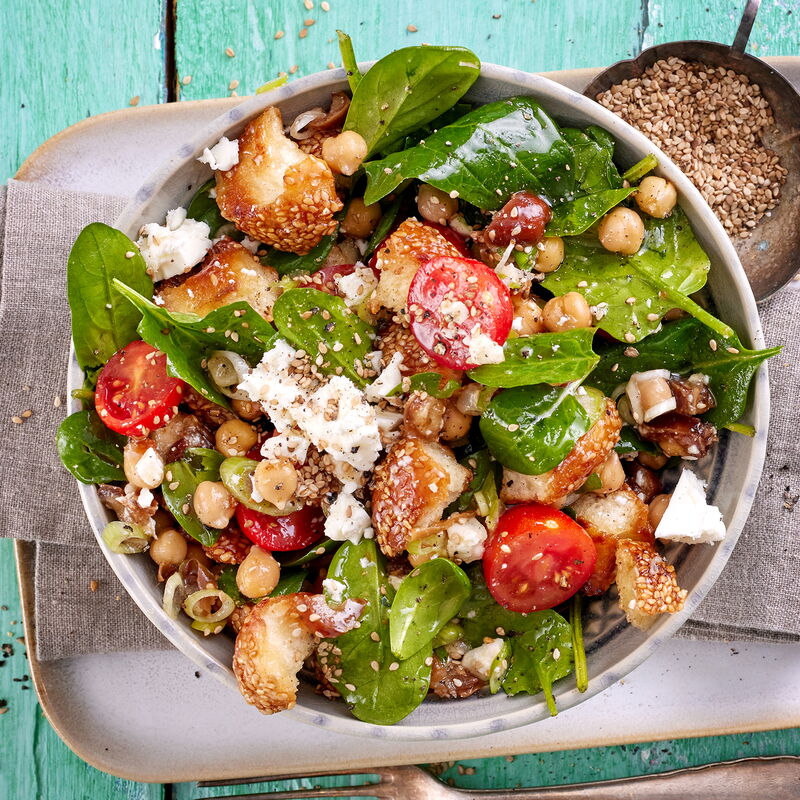 3 24 Mediterraner Brotsalat 1600x1600px Bdedaa3b