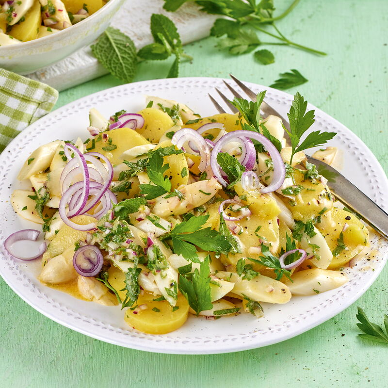 3 23 Kartoffelsalat Mit Rohem Spargel Und Orangen Senf Dressing 1600x1600px 2042e1a4