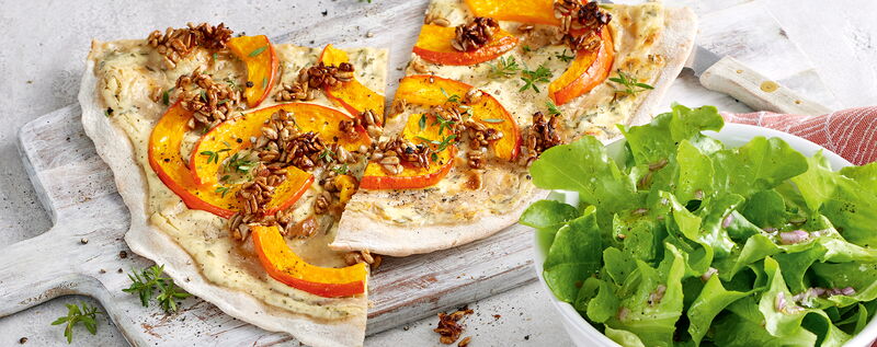 6 22 Sauerteig Flammkuchen Mit Kuerbis 1920x760px 0418ed1c