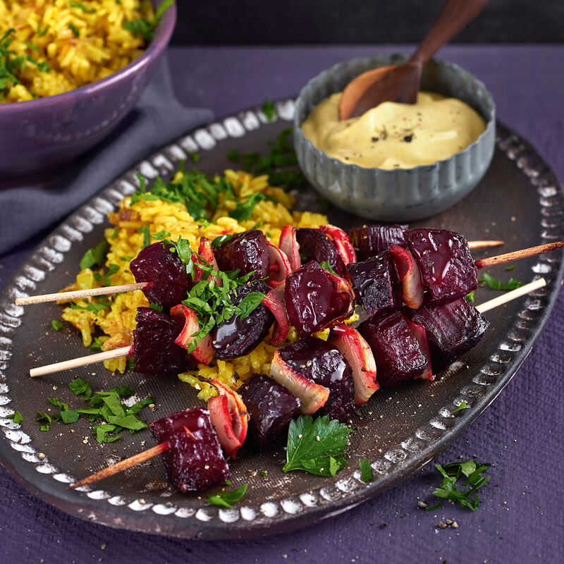 5 23 Rote Bete Kebabs Mit Gewuerzreis Und Kurkumadip 1600x1600px Bf5e9d9a