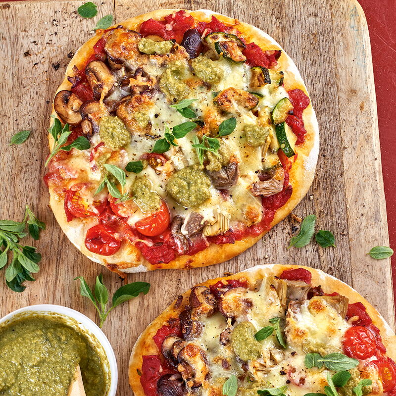 4 21 Pizza Vier Jahreszeiten Mit Kapern Oliven Pesto 1600x1600px 6594d8e5