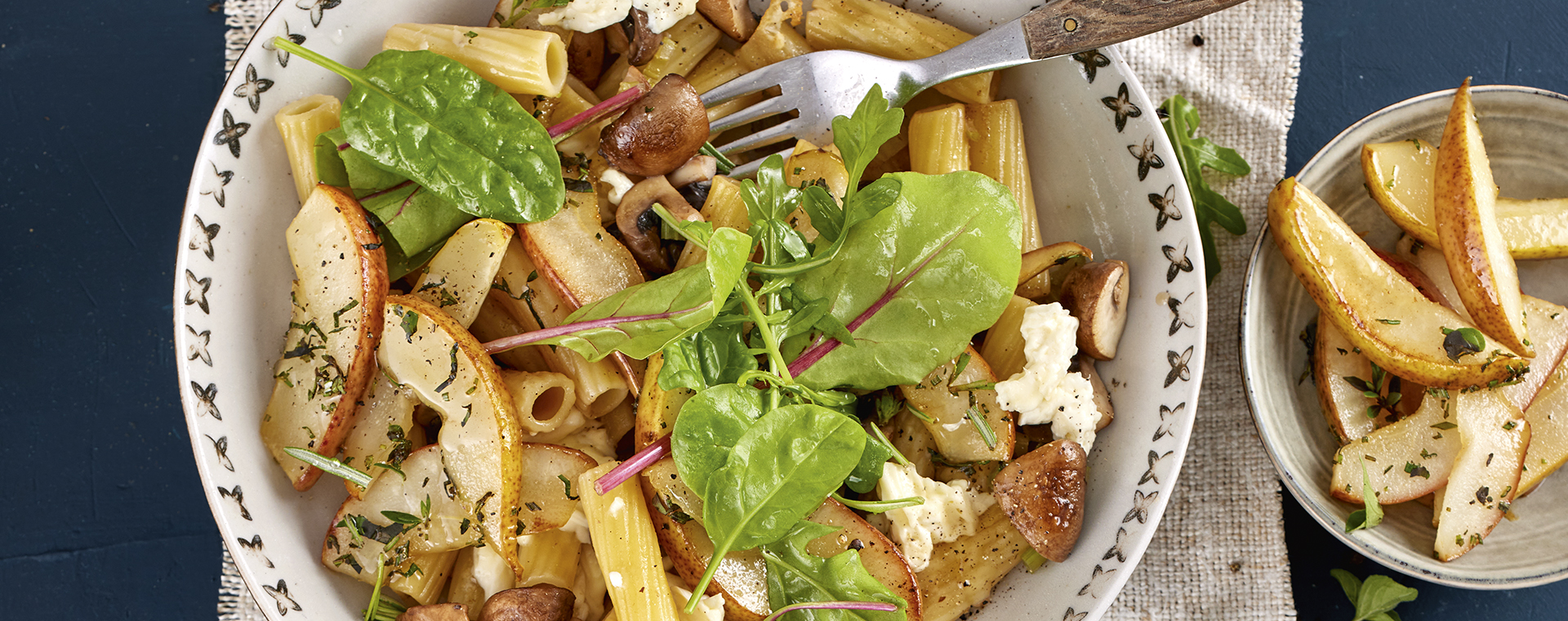 5 22 Nudelpfanne Mit Pilzen Und Birnen 1920x760px