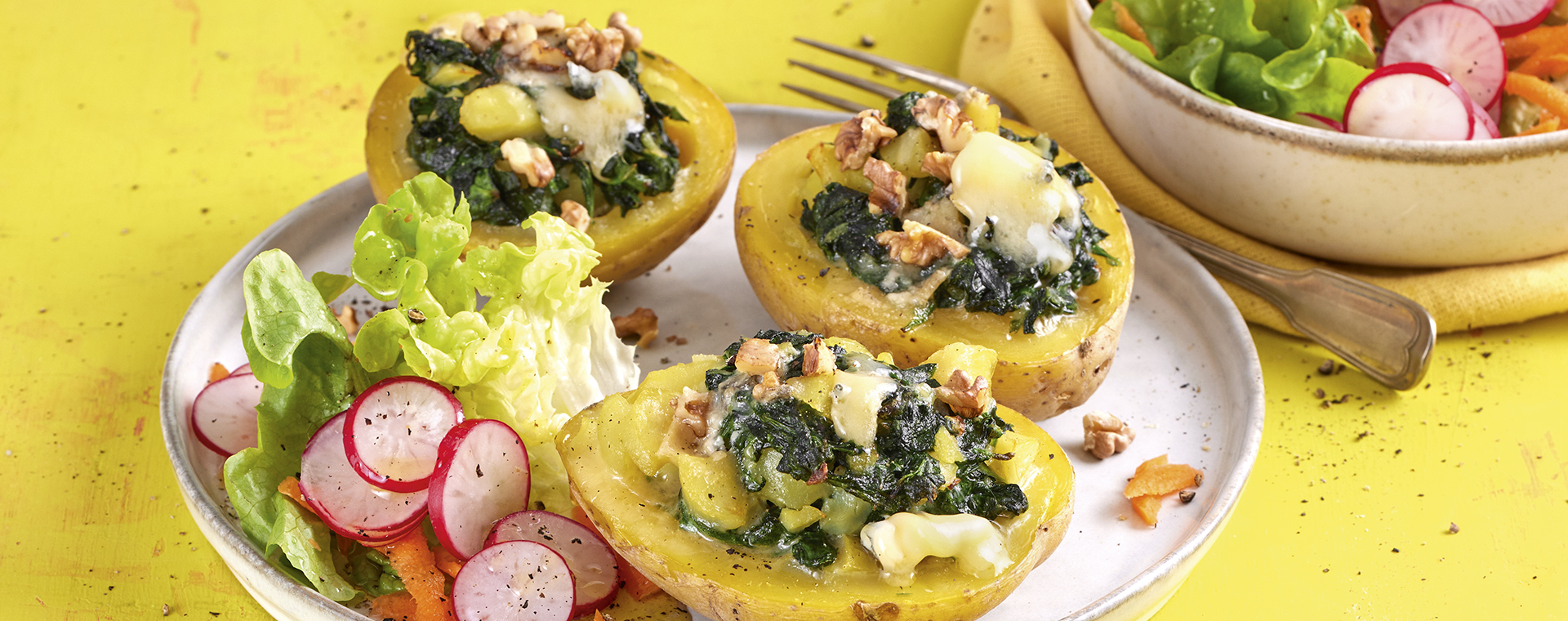 2 23 Ofenkartoffeln Mit Spinat Blauschimmelk%C3%A4se Fuellung 1920x760px