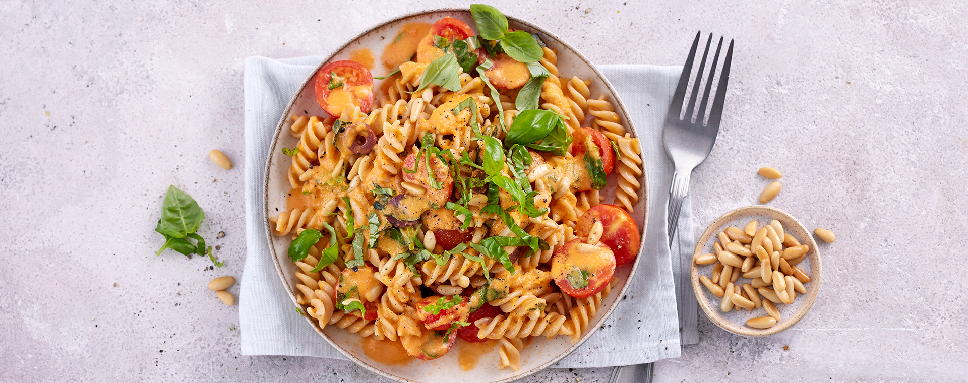 4 24 Pasta Mit Kalter Gazpacho Sosse 1920x760px