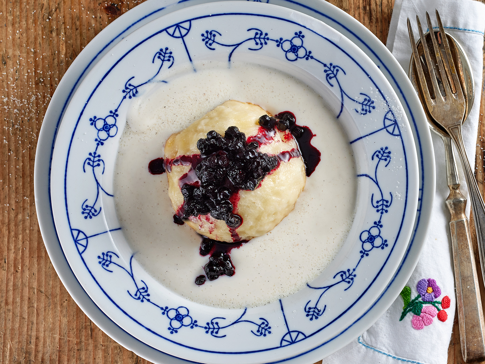 Themen Suesse Hauptspeise 5 24 Dampfnudel 1600x1200px